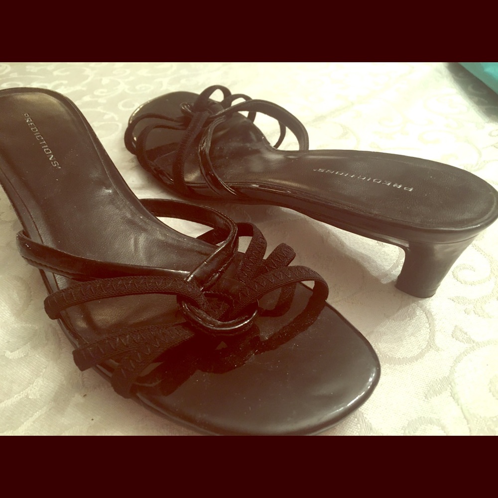Kitten heel black Sandler by Predictions.  Size 6W